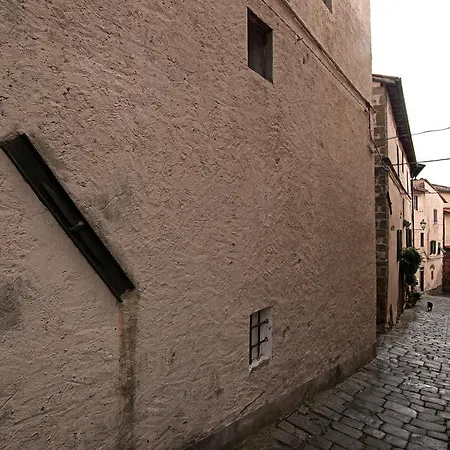 Holiday Porta Alla Fonte Massa e Cozzile